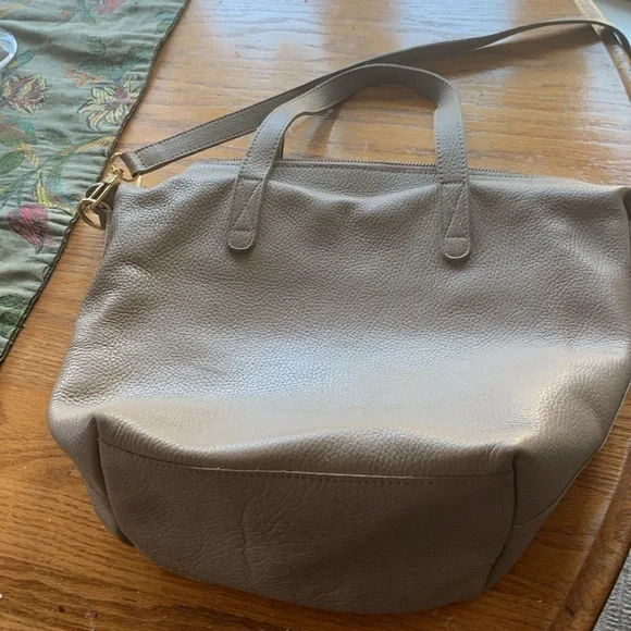 Cuyana Leather Crossbody Bag/Tote - Picture 6 of 12